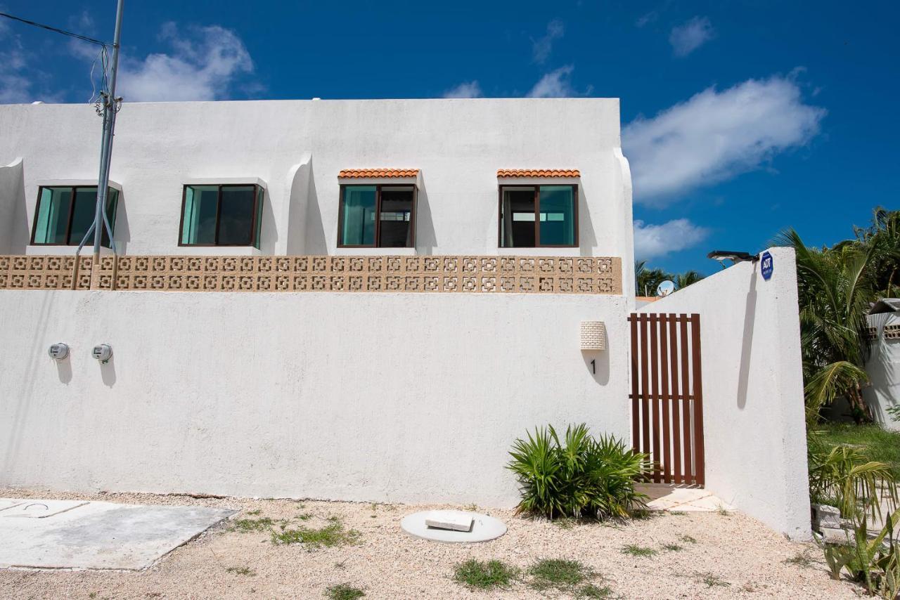 97982 New Modern Villa, Private Pool, High Internet Speed, 2 Blocks From The Beach Pueblo Pueblo Chicxulub Exteriér fotografie